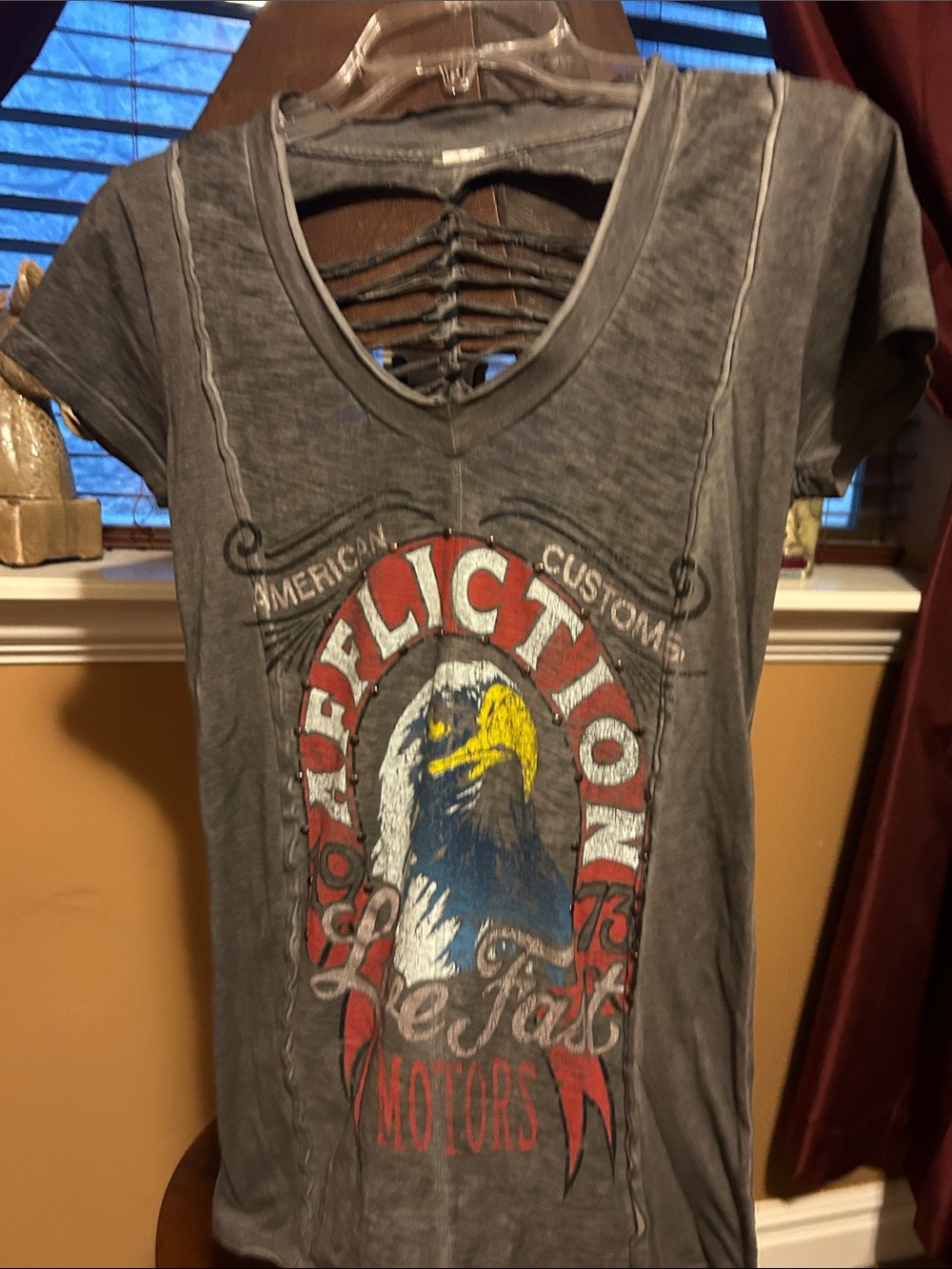 Affliction Gray Womens Eagle Graphic V-Neck Tee with Distressed Ladder Back